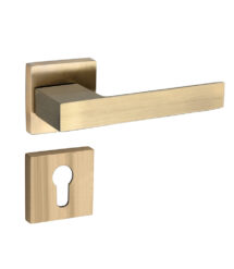 Vestal Garnet Lever On Rose Door Handle